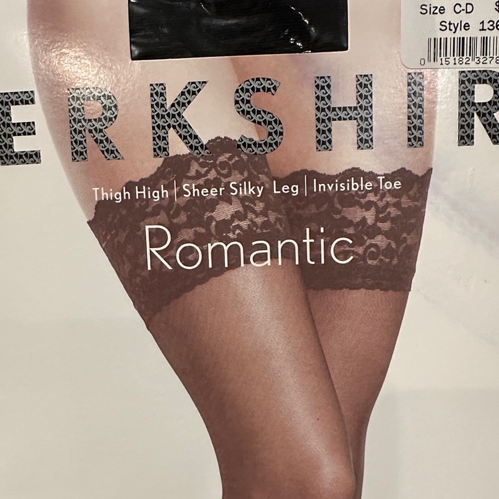 Lot 3 Berkshire Romantic Sheer Leg thigh high invisible toe Pantyhose Black C D - Picture 2 of 3